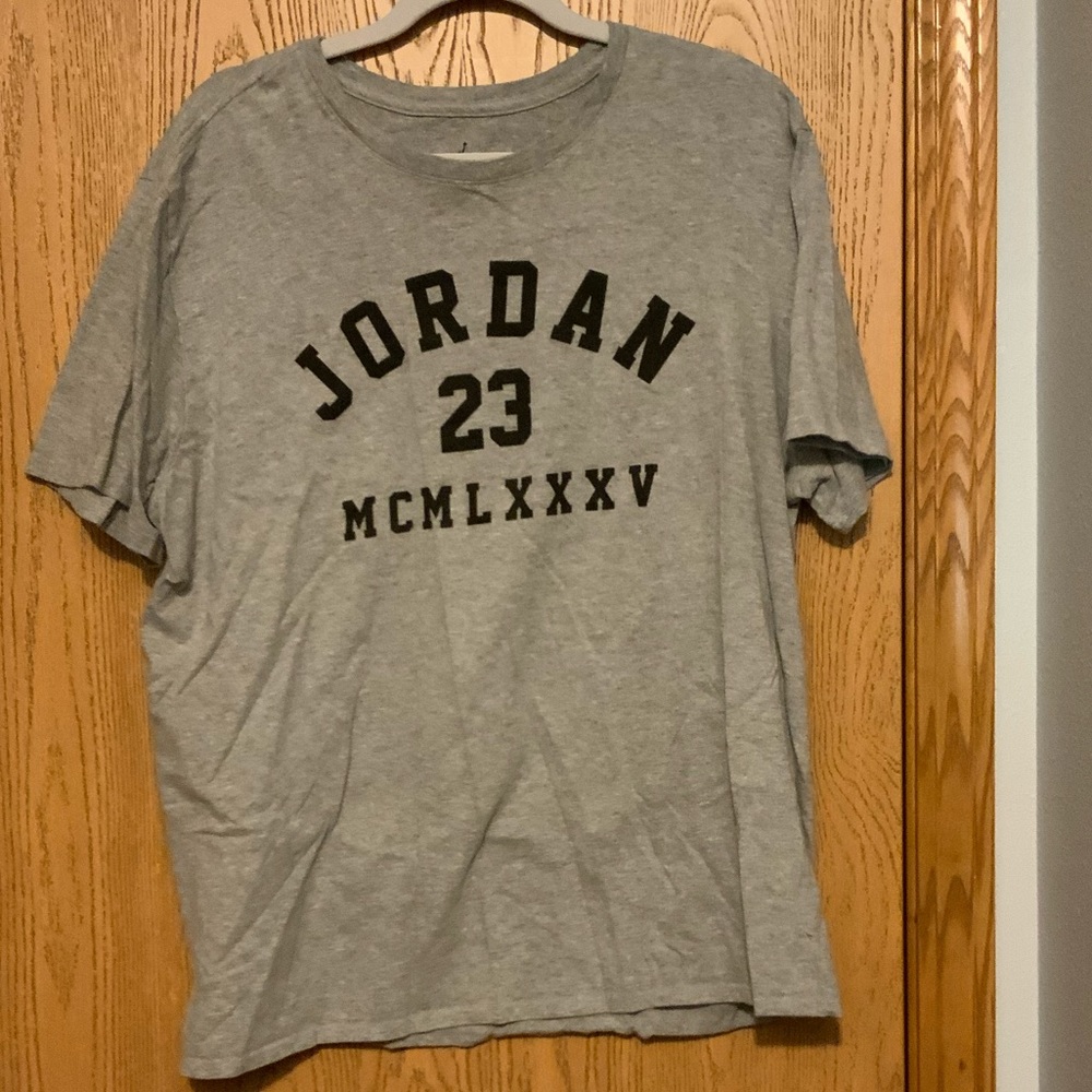 Gray Jordan 23 tee shirt. Size xxl